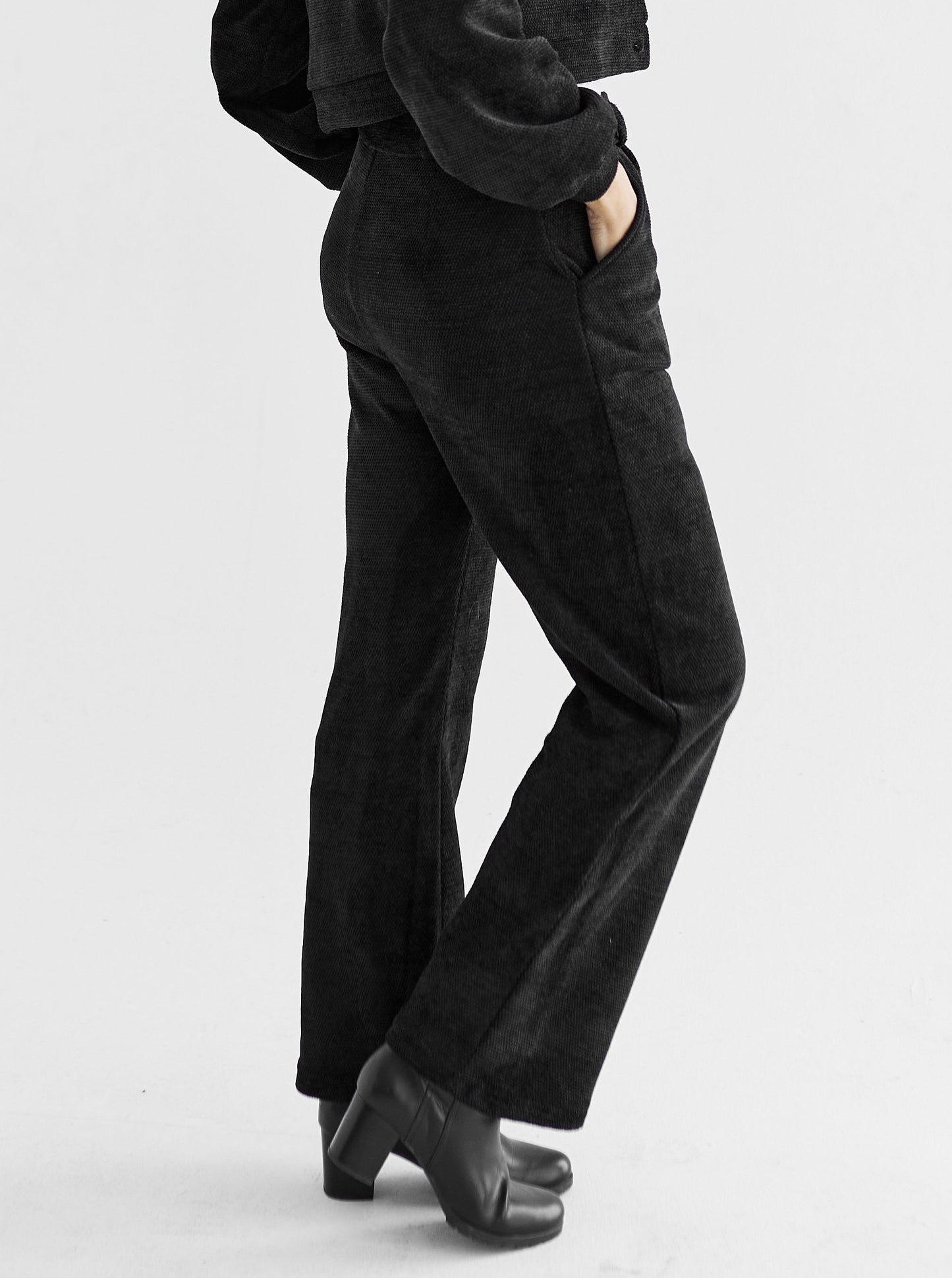 Divine Noir pants