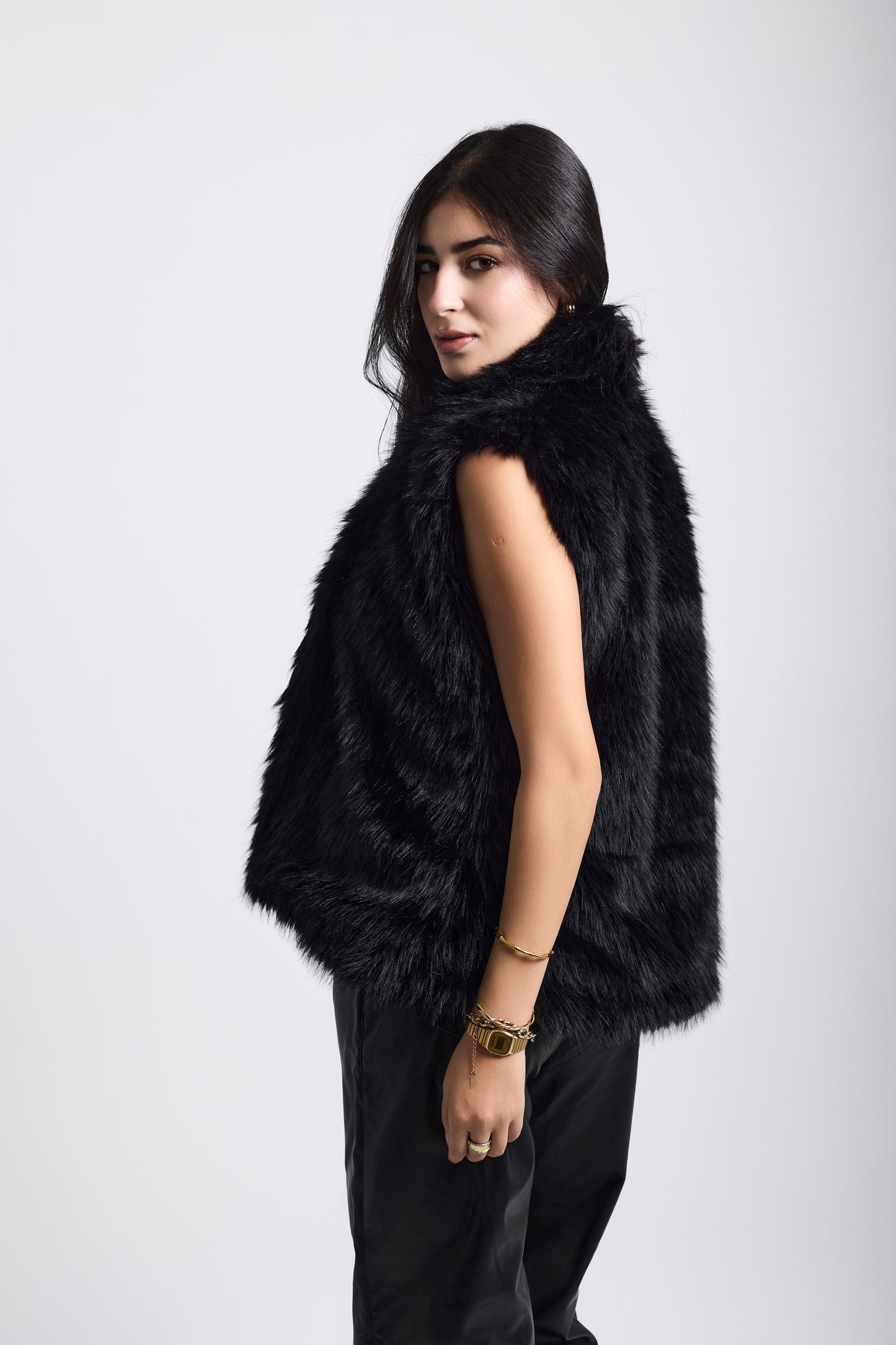 Bold Noir Fur vest